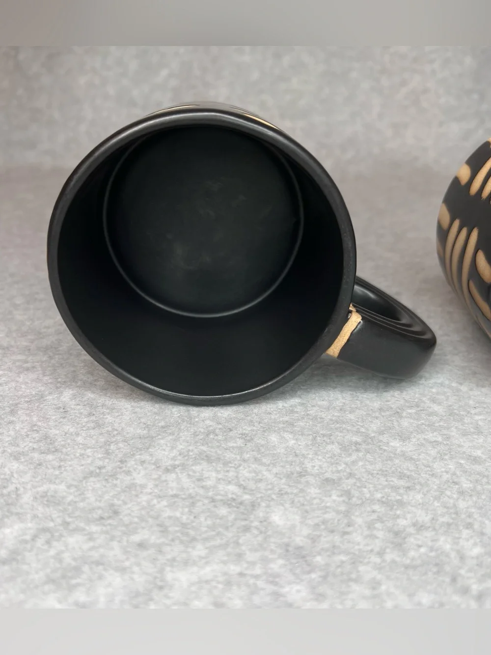 West Elm Ceramic Stoneware 2 Mug Set Black Tan Boho Modern Polka Dots/Stripe